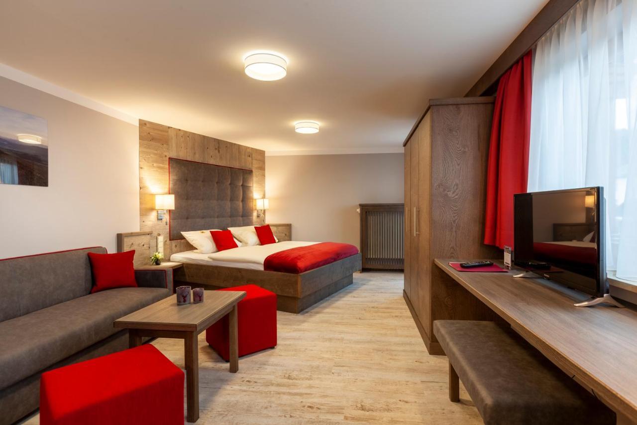 Genusshotel Hohenbogen Нойкірхен-байм-Гайліґен-Блут Екстер'єр фото