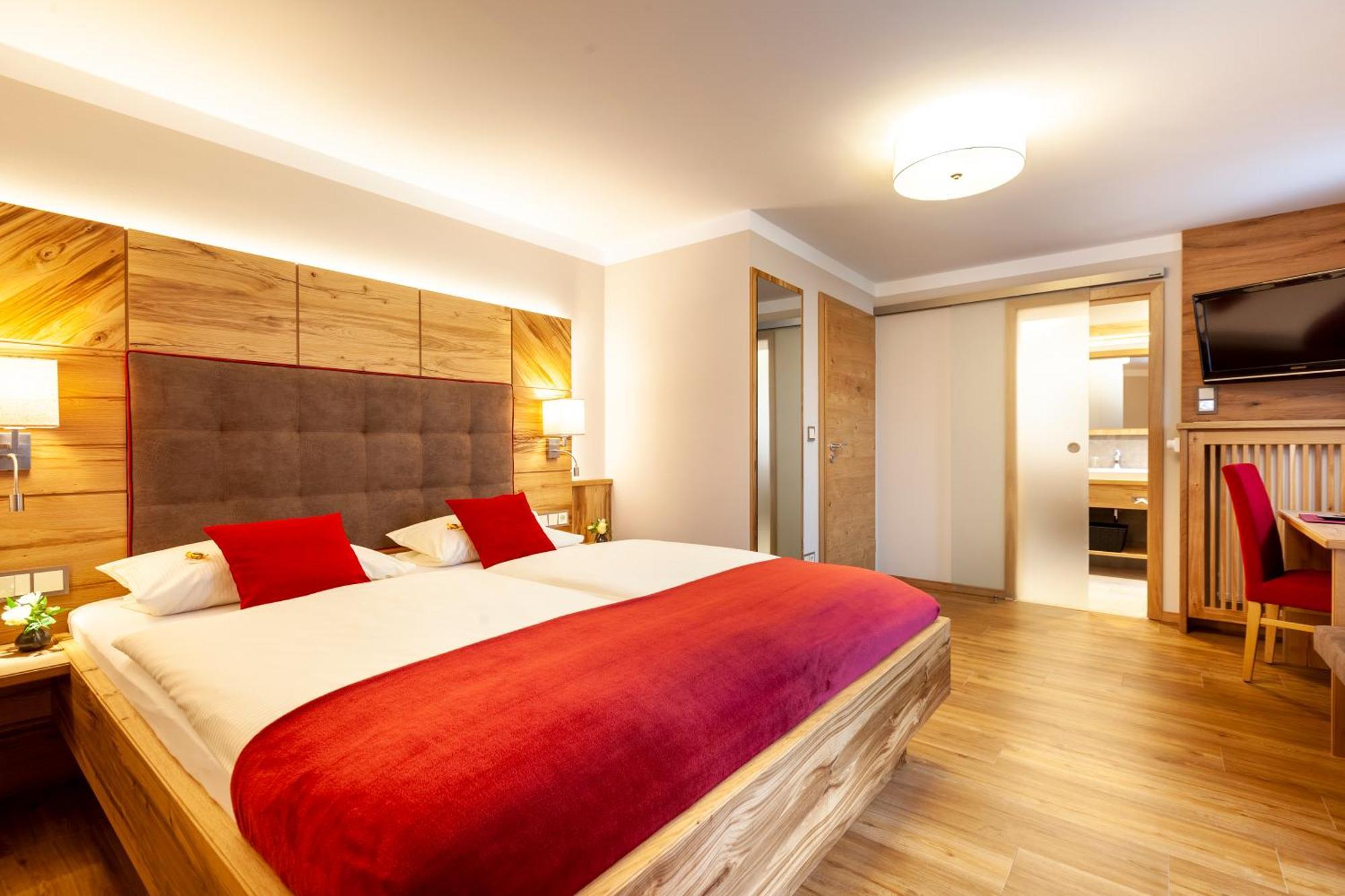 Genusshotel Hohenbogen Нойкірхен-байм-Гайліґен-Блут Екстер'єр фото