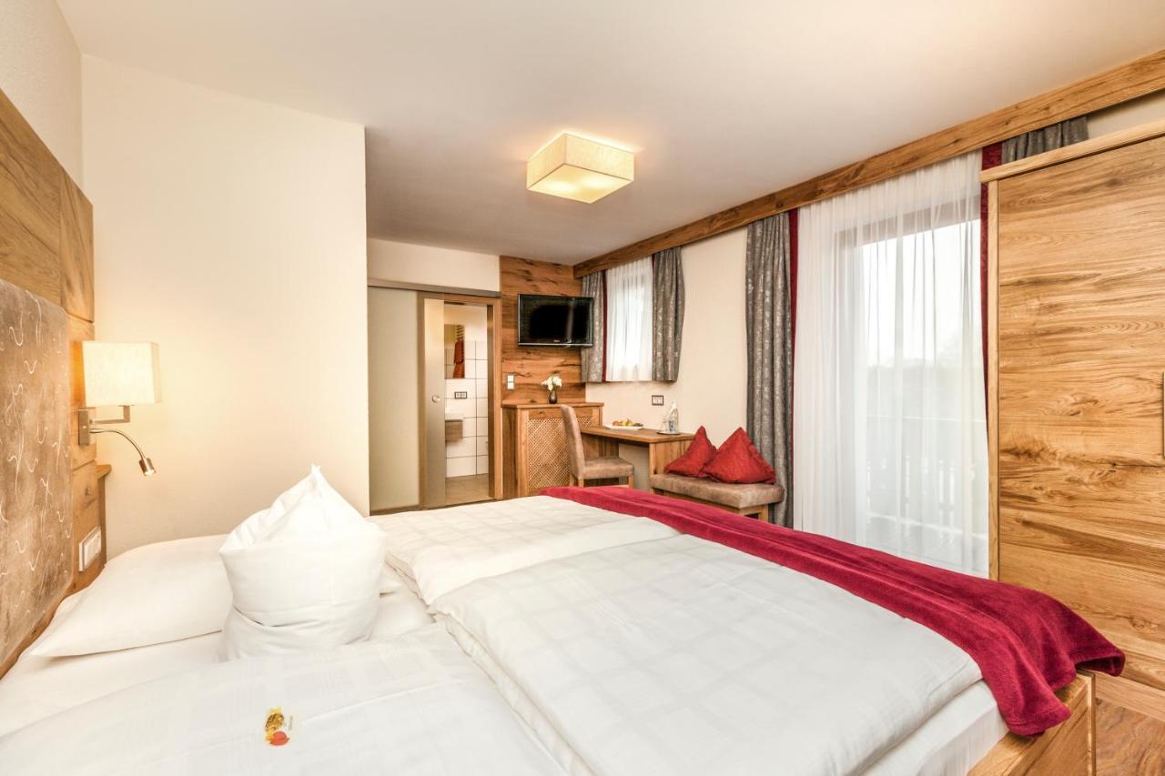 Genusshotel Hohenbogen Нойкірхен-байм-Гайліґен-Блут Екстер'єр фото