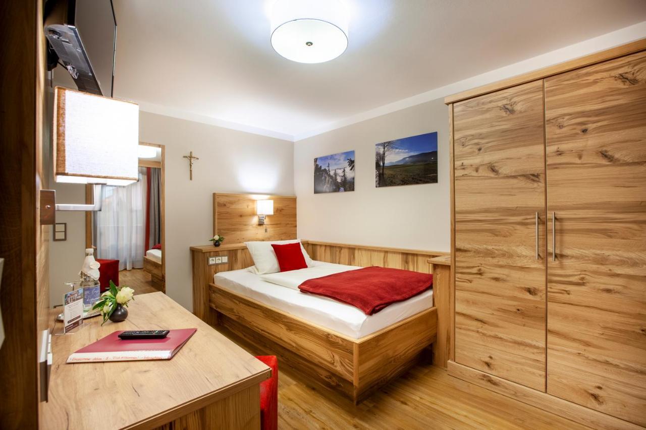 Genusshotel Hohenbogen Нойкірхен-байм-Гайліґен-Блут Екстер'єр фото